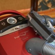 how to maximize vacuum lifespan